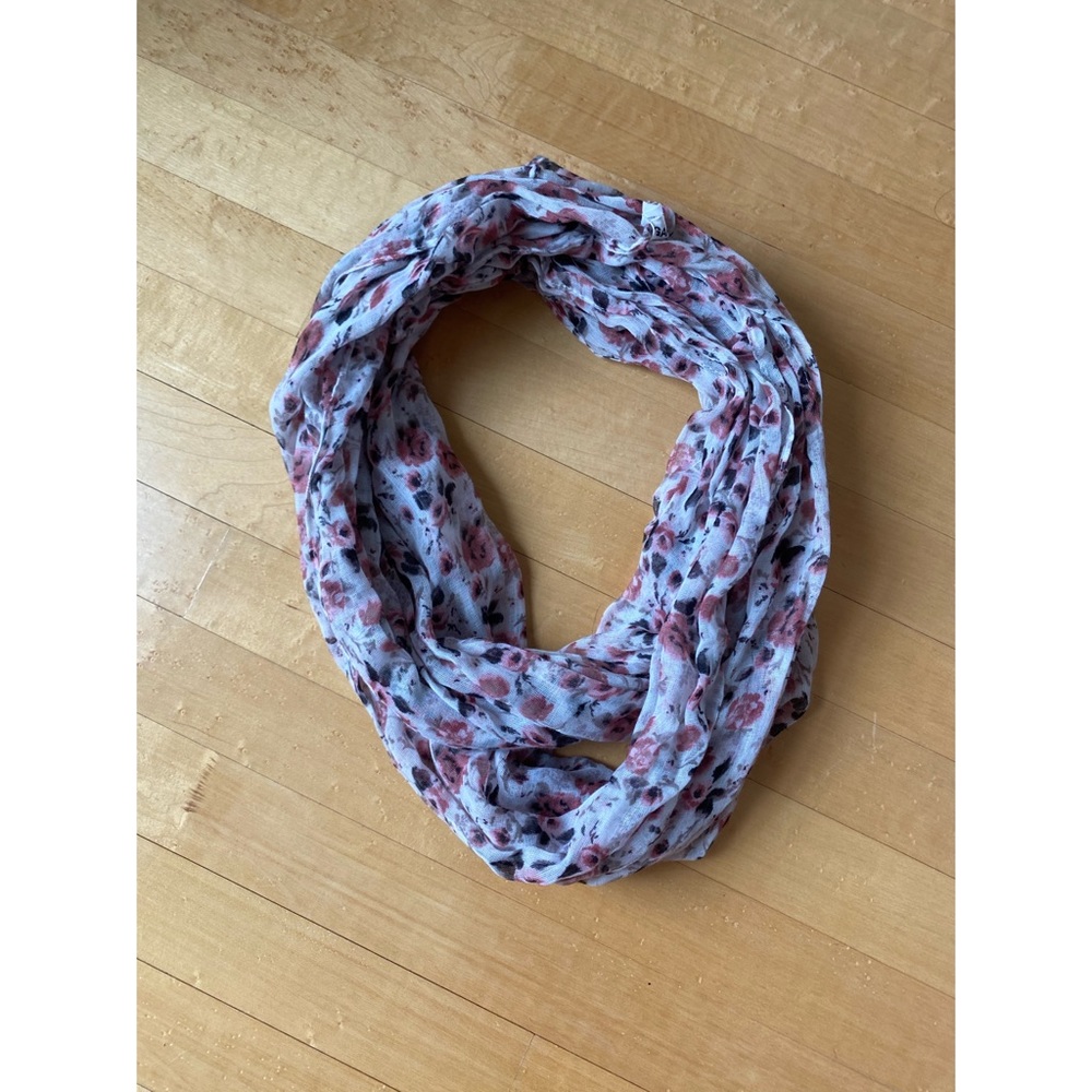 Infinity scarf